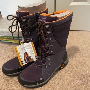 Brand new Ahnu snow boots